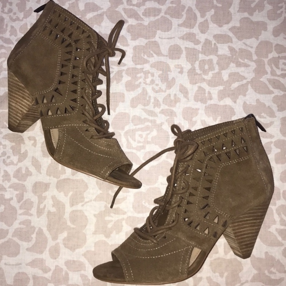 Vince Camuto Heel